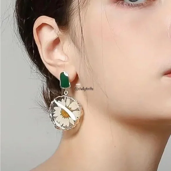 Flower Drop Earrings - Picture 2 of 3